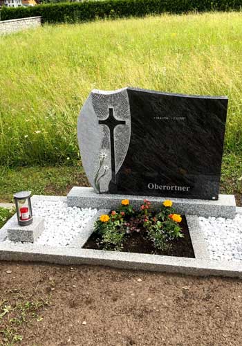 grab_aus_naturstein_03